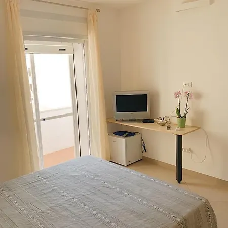 Acquazzura Salento 토레 모차